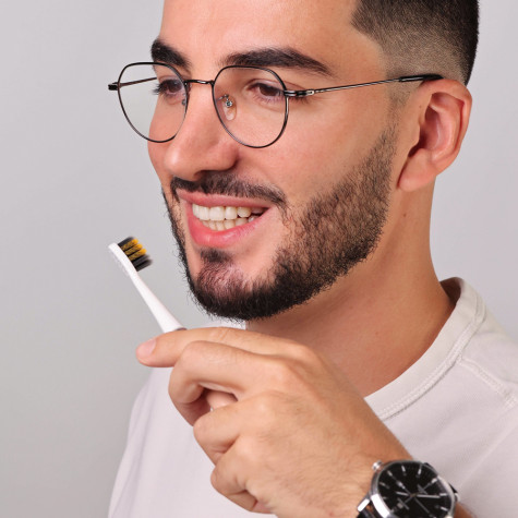 Электрическая звуковая зубная щётка Revyline RL 030